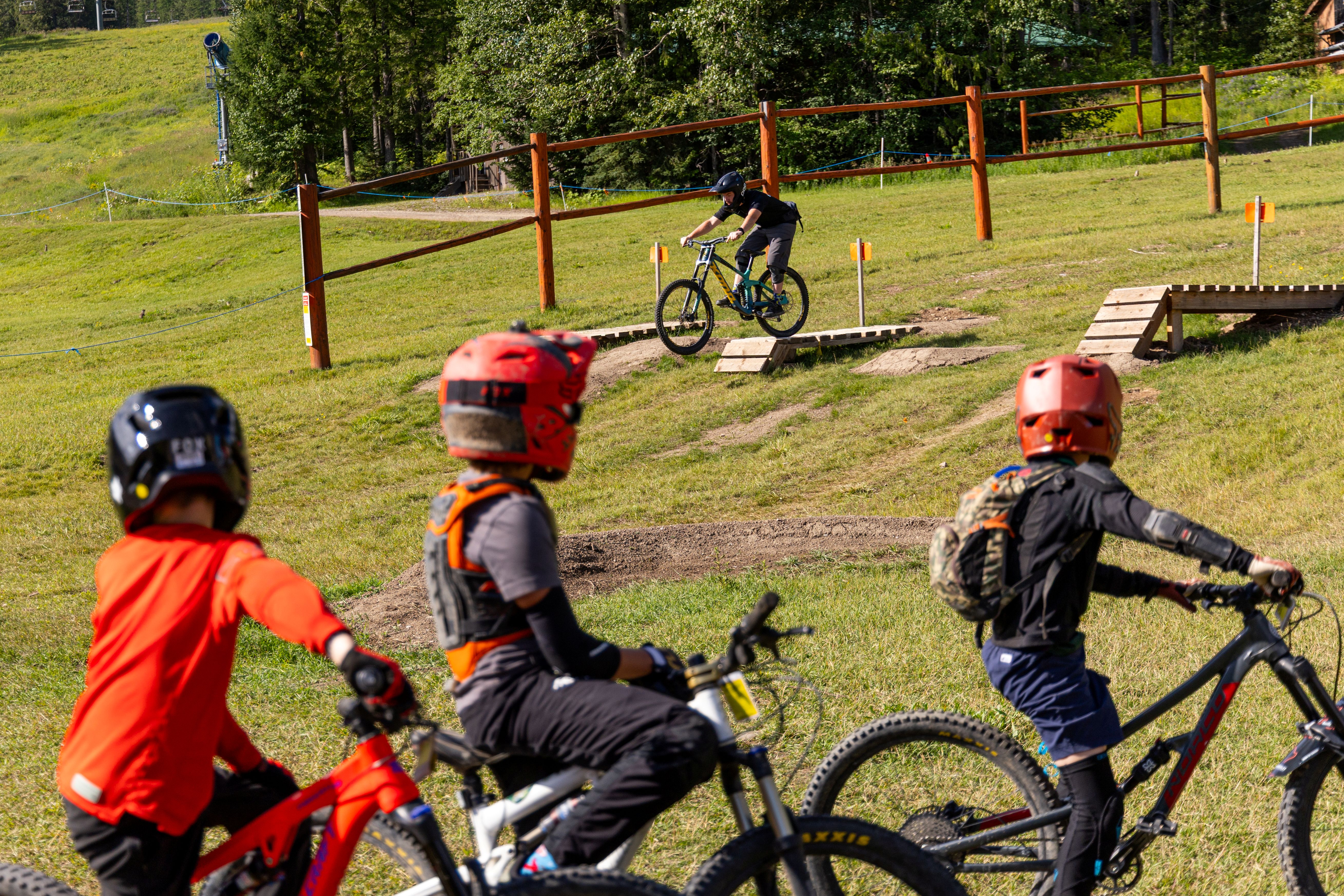 Discover Mountain Biking Lesson Package (Ages 8 – 12)