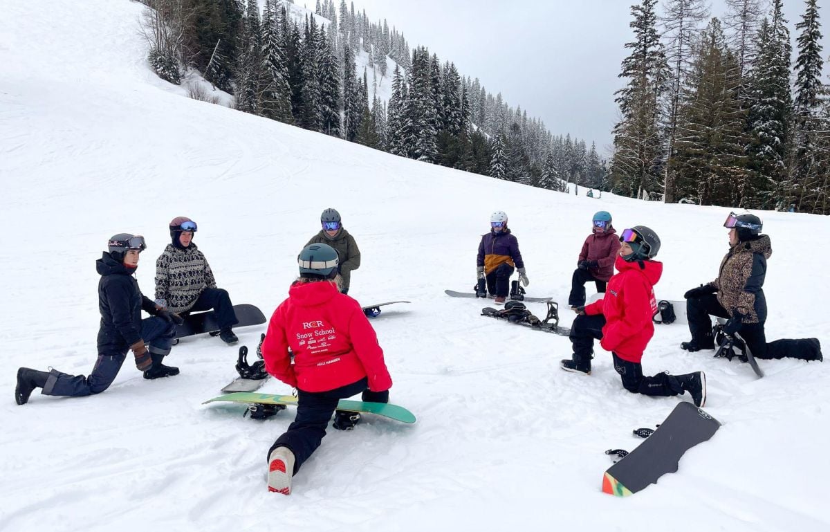 TELUS Learn to Snowboard Group Full Day Lesson: First Day (Age 13+)