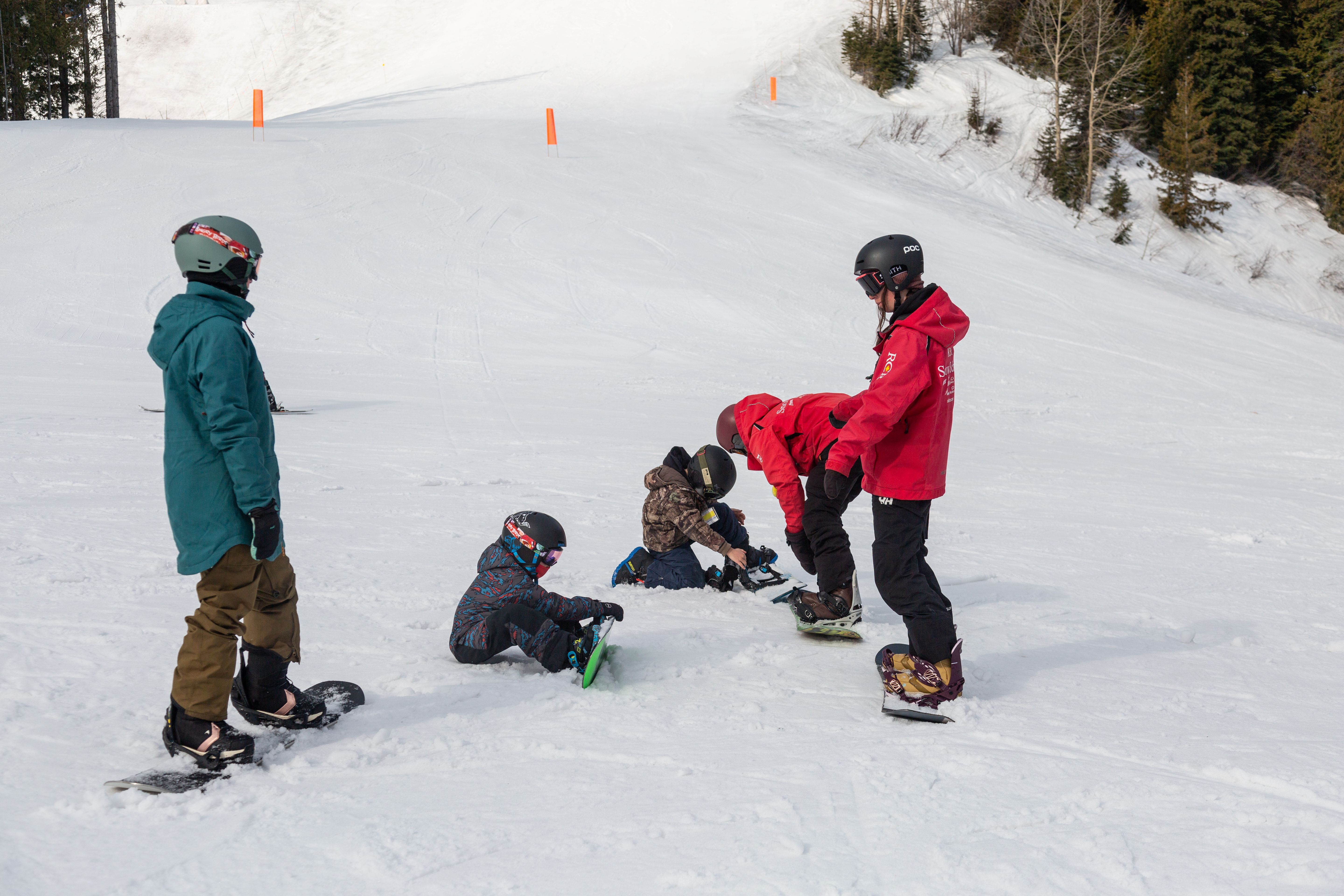 Kids No School Ride Days Full Day Snowboard Lesson (Age 6-17)