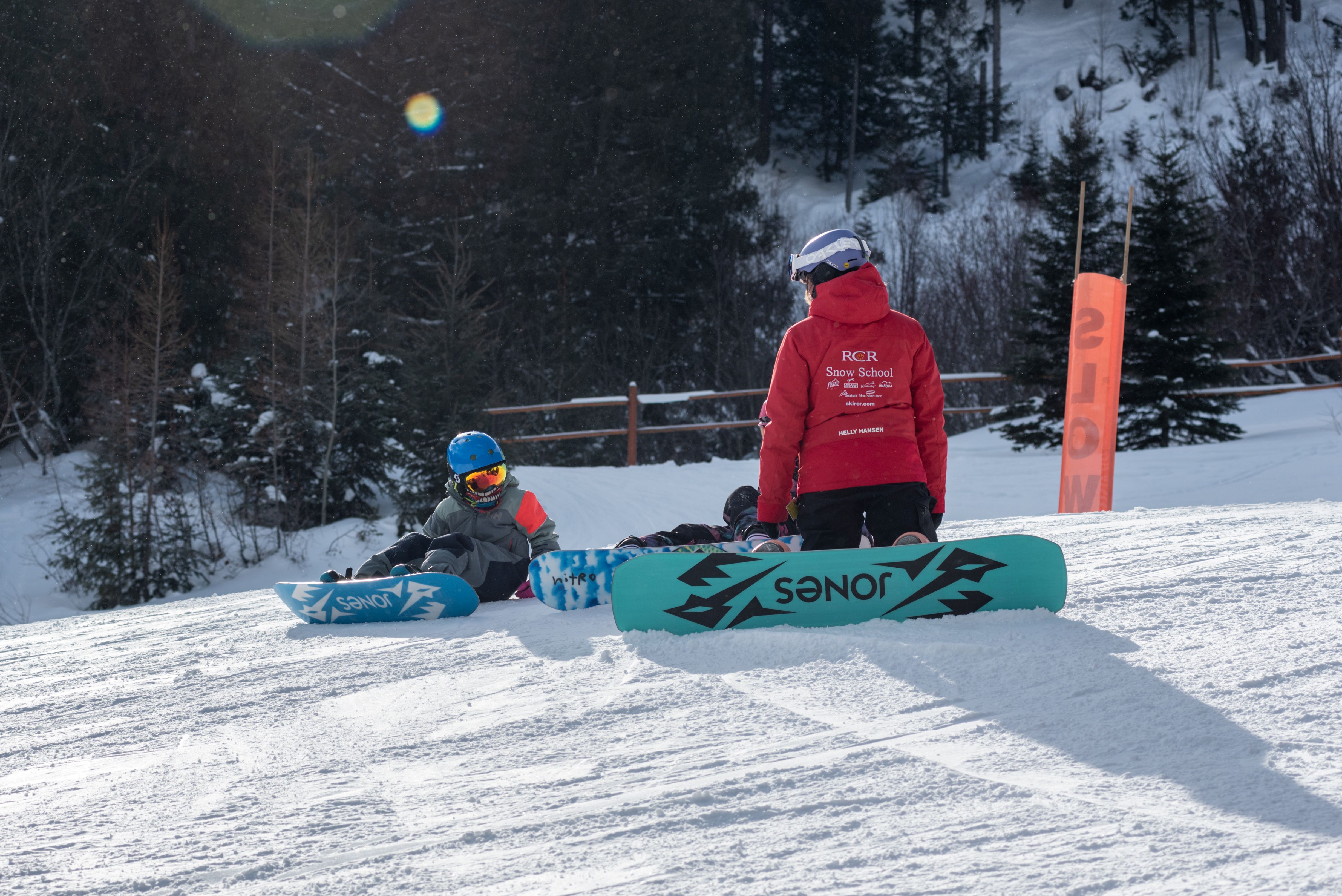 TELUS Learn to Snowboard Group Full Day Lesson: First Day (Age 6-12)