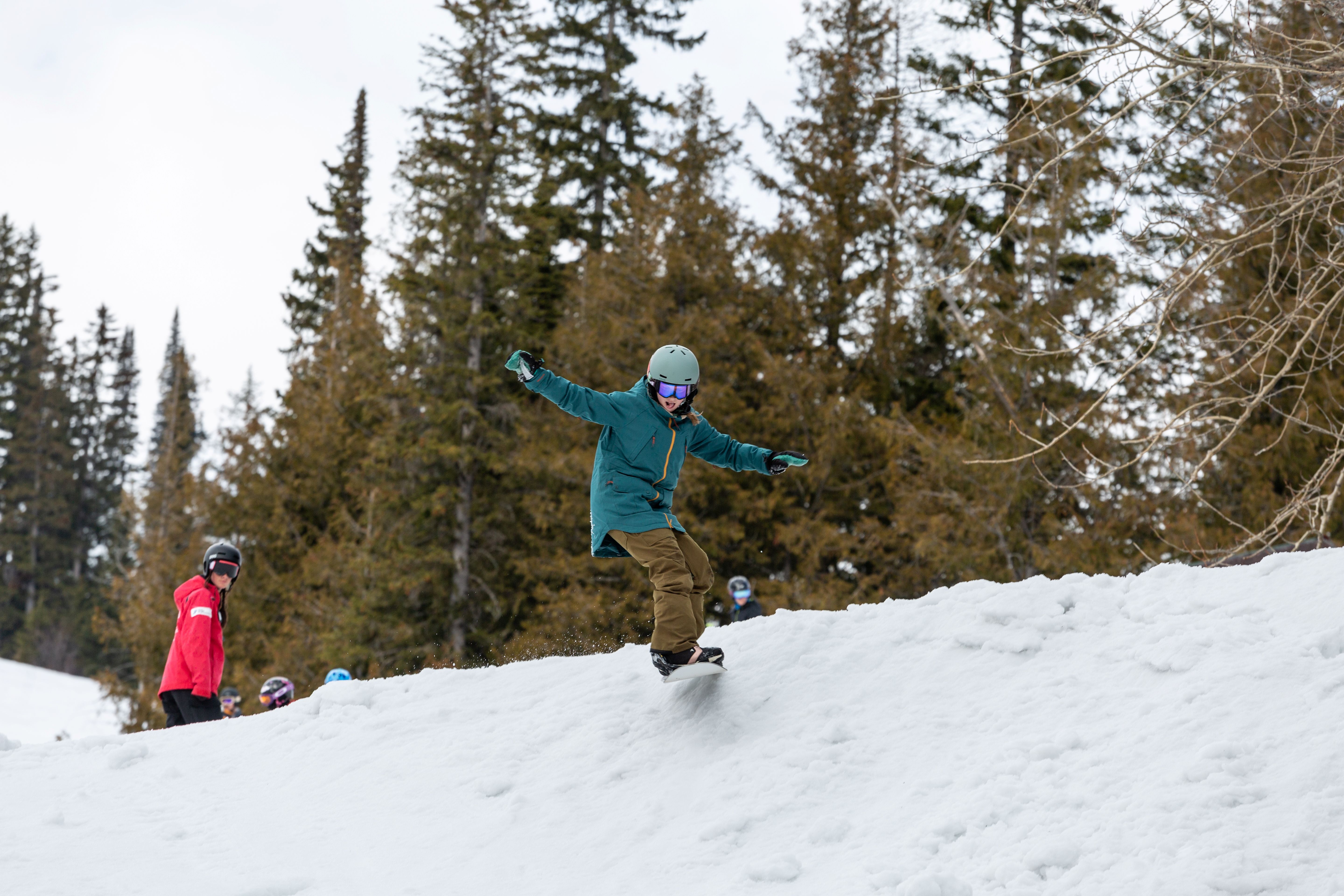 Youth Full Day Group Snowboard Lesson (Age 13-17)